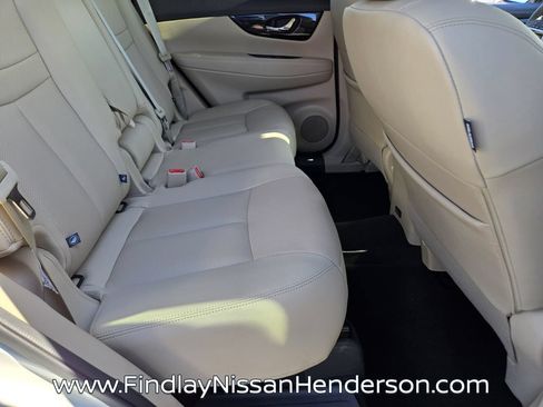 Used 2020 Nissan Rogue SL w/ Premium Package FWD image 16