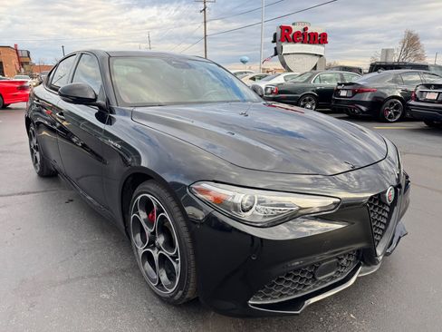 Used 2022 Alfa Romeo Giulia Veloce image 37