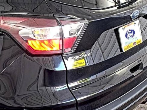Used 2017 Ford Escape Titanium FWD image 8
