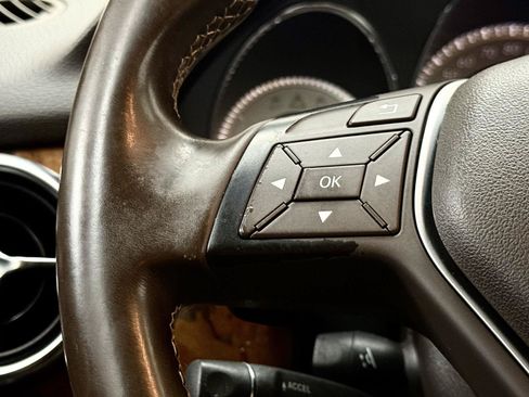 Used 2013 Mercedes-Benz GLK 350 4MATIC image 22