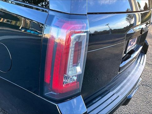 Used 2019 GMC Yukon SLT w/ Graphite Performance Edition image 29