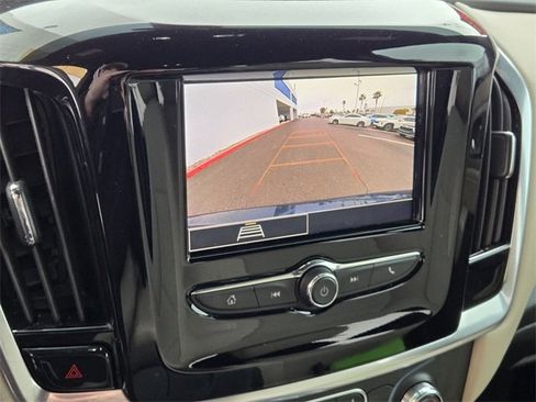 Certified 2022 Chevrolet Traverse LS image 21