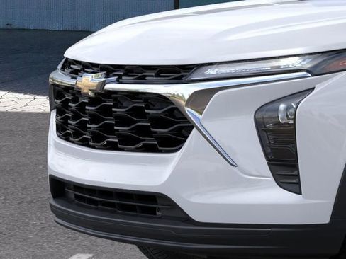 New 2026 Chevrolet Trax LS w/ LS Convenience Package FWD image 13