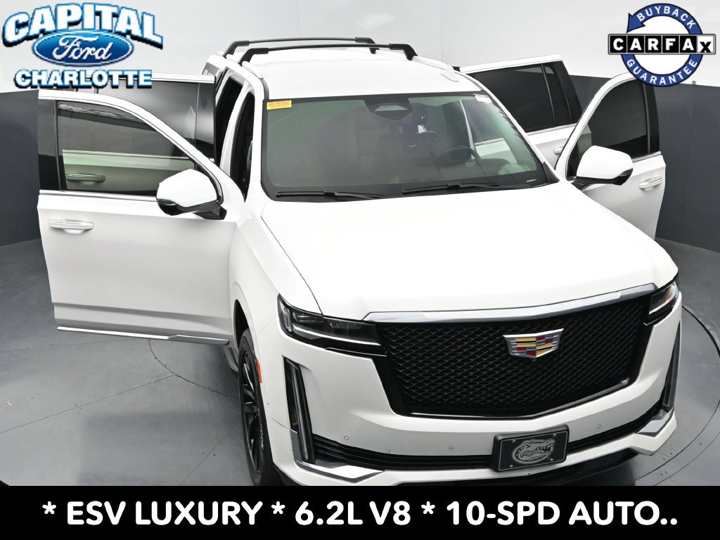 Used 2022 Cadillac Escalade ESV Luxury w/ LPO, Floor Liner Package AWD/4WD image 31
