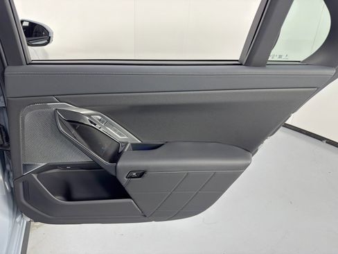 Used 2024 BMW 740i w/ Premium Package 2 image 56