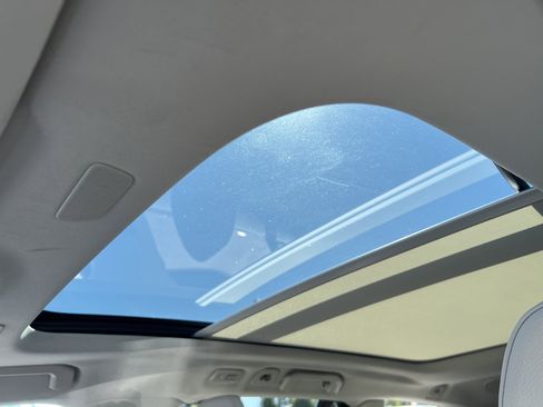 Used 2023 Volvo V60 B5 Cross Country Plus w/ Climate Package image 13