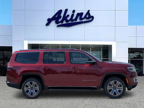 New 2025 Jeep Wagoneer 4WD w/ Convenience Group I image 1