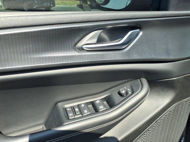 Used 2023 Jeep Grand Cherokee Altitude AWD/4WD image 13