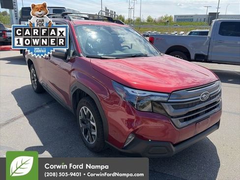 Used 2025 Subaru Forester Premium w/ Convenience Package #1 AWD/4WD image 3