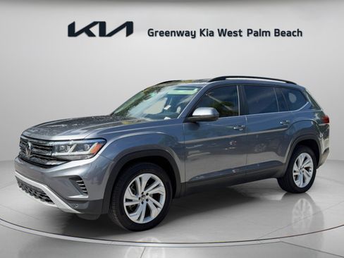 Used 2021 Volkswagen Atlas SE w/ Towing Package FWD image 3