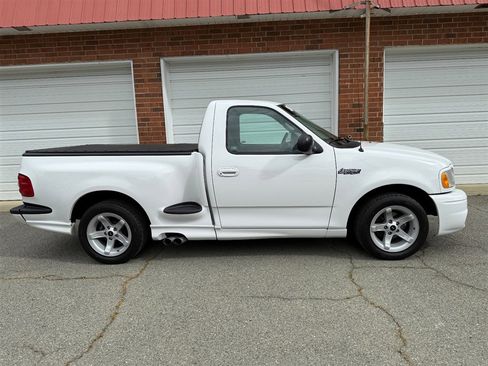 Used 1999 Ford F150 Lightning image 30