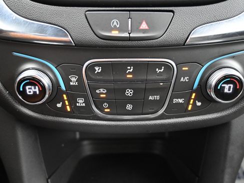 Used 2024 Chevrolet Equinox LT FWD image 16