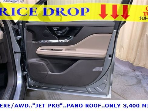 Used 2024 Lincoln Corsair AWD w/ Equipment Group 101A image 11