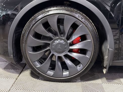 Used 2022 Tesla Model Y Performance AWD/4WD image 15