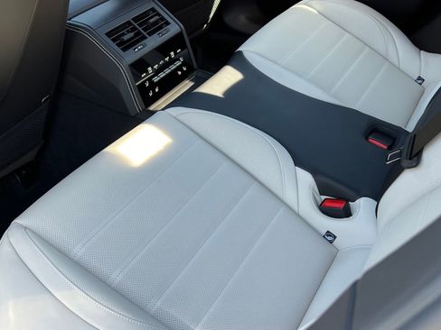 New 2026 Porsche Panamera 4 image 19