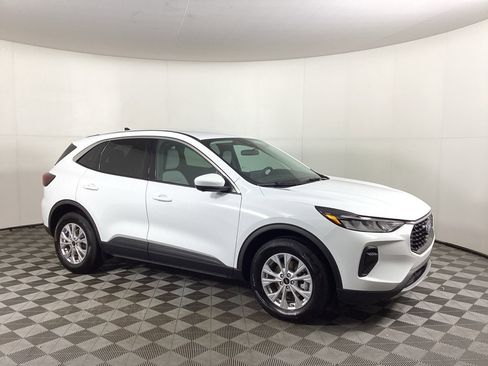 Used 2023 Ford Escape Active w/ Tech Pack #2 image 1