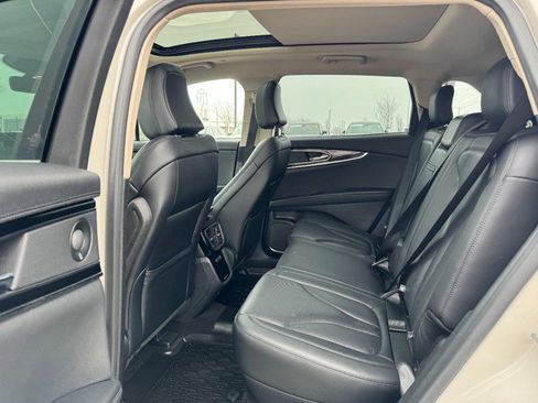 Certified 2022 Lincoln Nautilus Reserve w/ Equipment Group 201A image 12