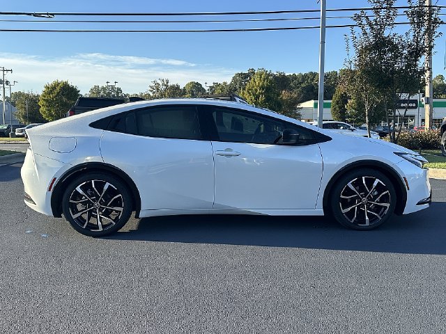New 2026 Toyota Prius Plug-In Hybrid FWD image 10