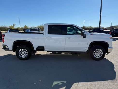 Used 2024 Chevrolet Silverado 2500 LT image 7