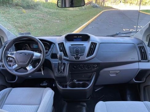 Used 2015 Ford Transit 150 XLT image 19