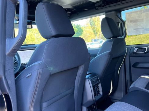 Used 2025 Ford Bronco Big Bend image 30