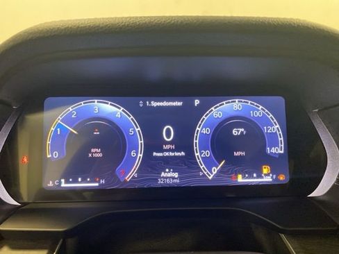 Used 2024 Jeep Grand Cherokee Limited w/ Luxury Tech Group II AWD/4WD image 10