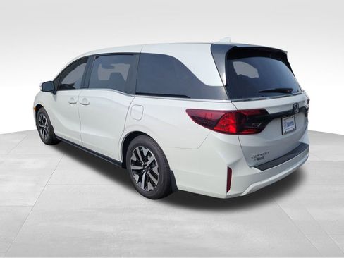Certified 2026 Honda Odyssey EX-L image 5