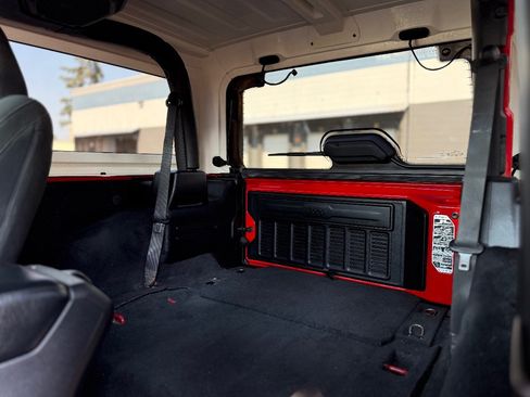 Used 2021 Jeep Wrangler Sport AWD/4WD image 18