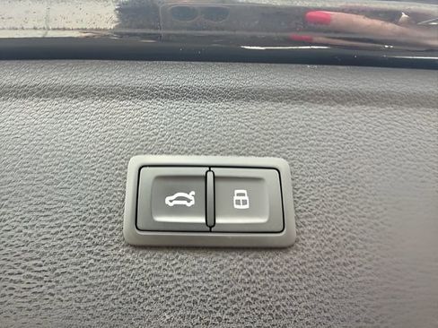 Used 2020 Audi Q5 2.0T Premium w/ Convenience Package image 10