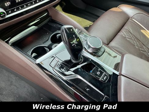 Used 2022 BMW 530i xDrive w/ M Sport Package AWD/4WD image 15