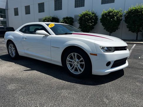 Used 2015 Chevrolet Camaro LS RWD image 4