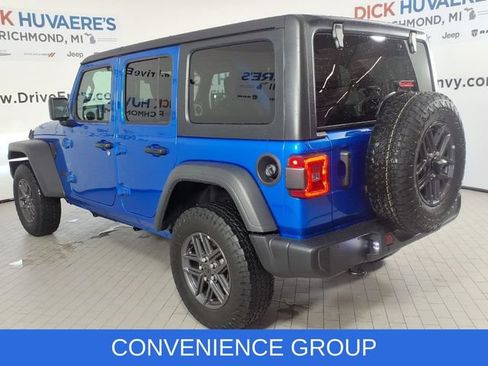 Used 2025 Jeep Wrangler Unlimited Sport AWD/4WD image 6