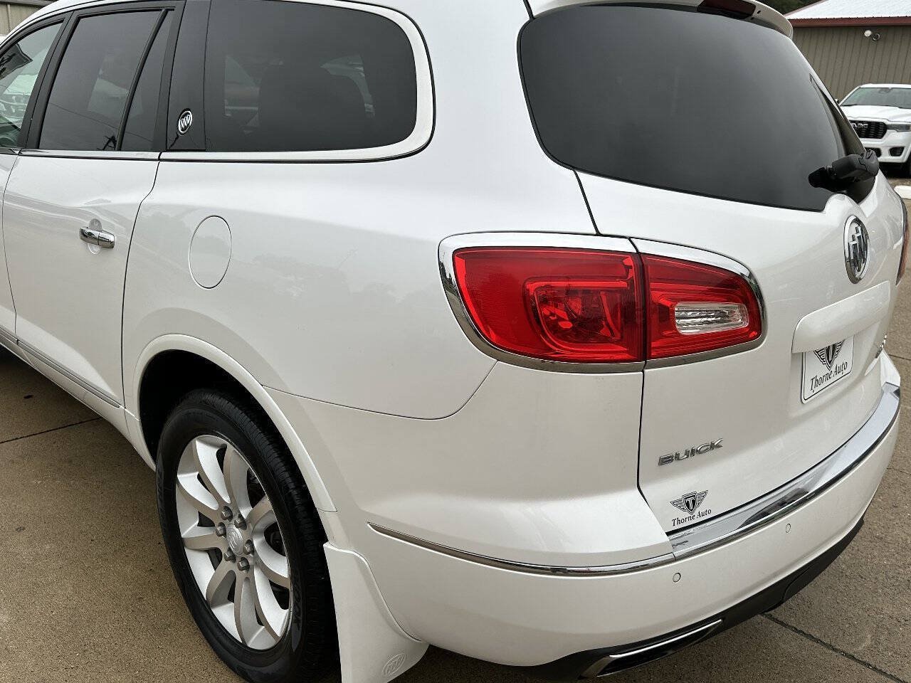 Used 2016 Buick Enclave Premium w/ Experience Buick Package FWD image 10