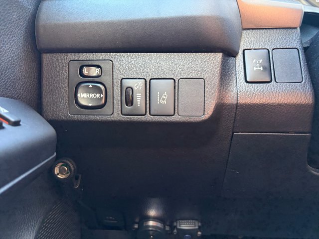 Used 2017 Toyota RAV4 LE w/ All Weather Liner Package AWD/4WD image 18
