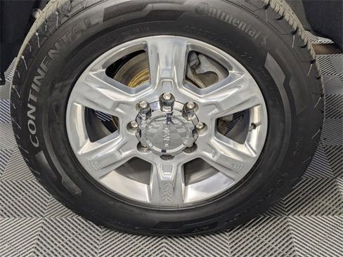 Used 2017 GMC Sierra 2500 SLT w/ Driver Alert Package image 8