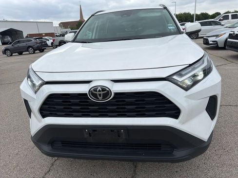 Used 2025 Toyota RAV4 XLE image 2