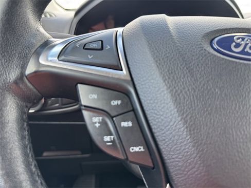 Used 2022 Ford Edge SEL image 36