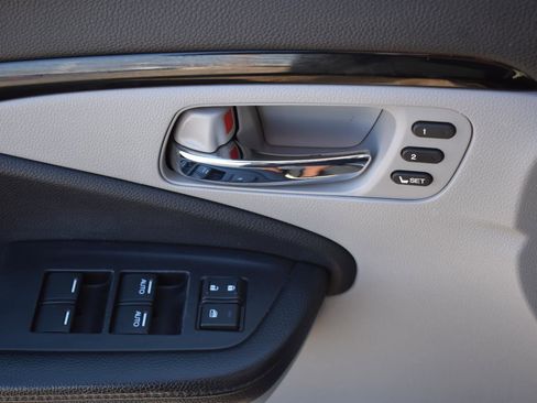 Used 2018 Honda Pilot Touring image 25