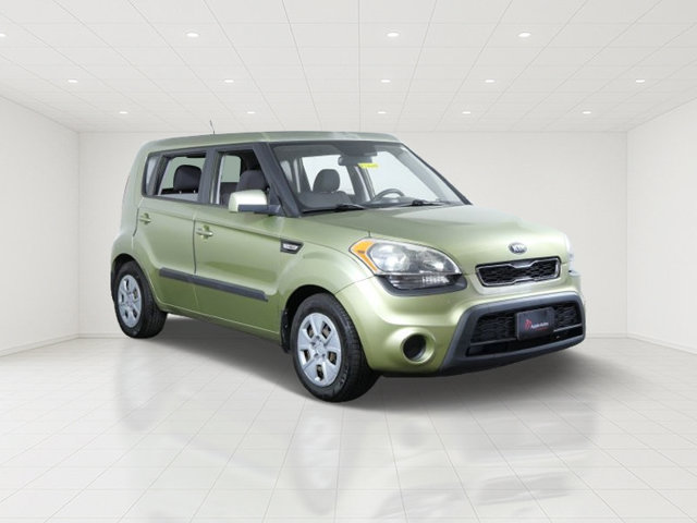 Used 2013 Kia Soul FWD image 1