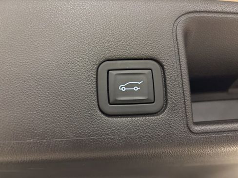 Used 2023 GMC Terrain AT4 image 19