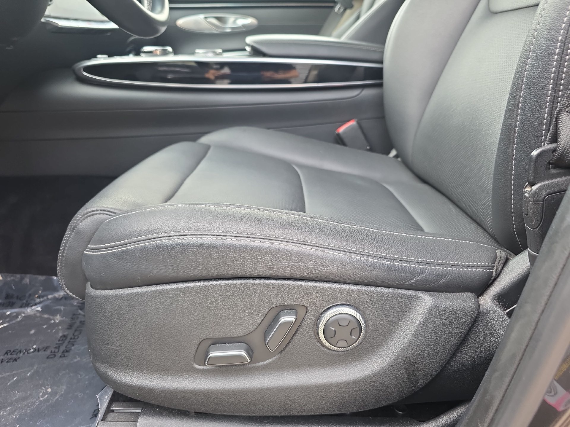Used 2025 Genesis GV70 2.5T AWD/4WD image 28