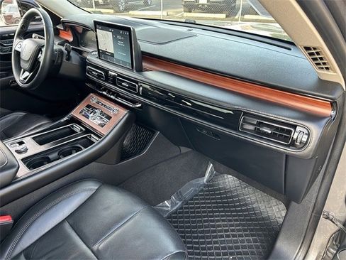 Used 2021 Lincoln Aviator Reserve w/ Elements Package Plus image 13