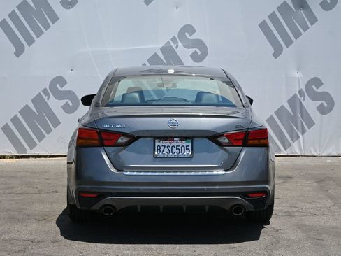 Used 2022 Nissan Altima 2.5 SR FWD image 6