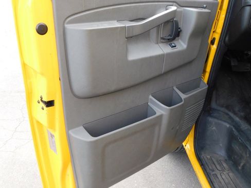 Used 2021 GMC Savana 3500 Extended w/ Power Convenience Package image 6