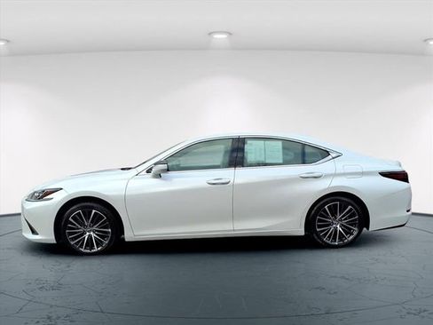 Certified 2024 Lexus ES 350 w/ Premium Package image 4