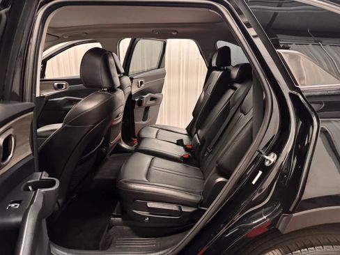 Used 2023 Kia Sorento S w/ Panoramic Sunroof Package AWD/4WD image 36