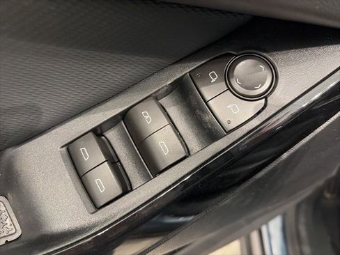 New 2026 Chevrolet Equinox LT w/ Convenience Package II image 9