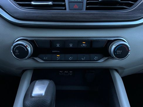 Used 2025 Nissan Altima 2.5 SV image 27