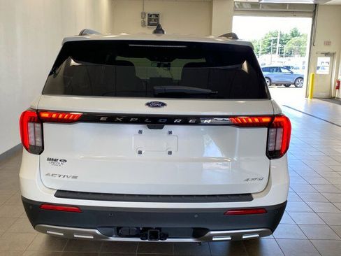 New 2025 Ford Explorer Active w/ Active Comfort Package image 29