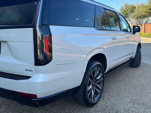 Used 2022 Cadillac Escalade ESV Sport w/ Touring Package image 4